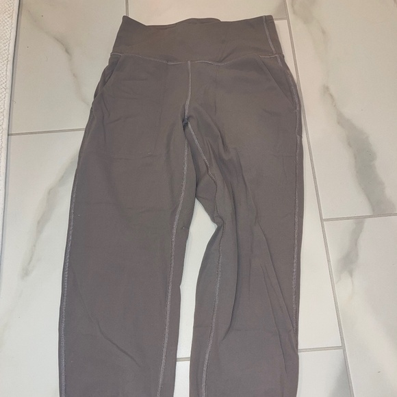 Lululemon Align Cropped Joggers - Picture 1 of 1
